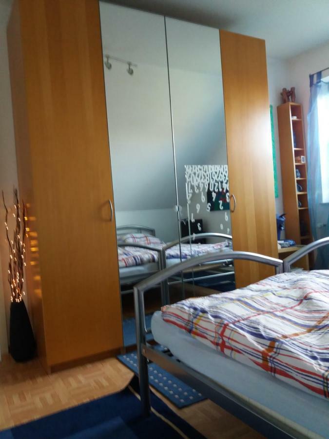 Ruhiges Zimmer Direkt An Den Leineauen Hemmingen  Eksteriør billede